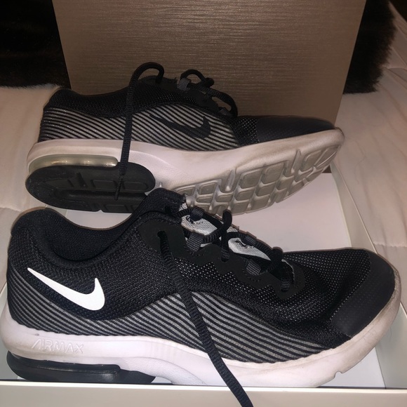 Nike Other - Nike Max Advantage 2 - 6Y